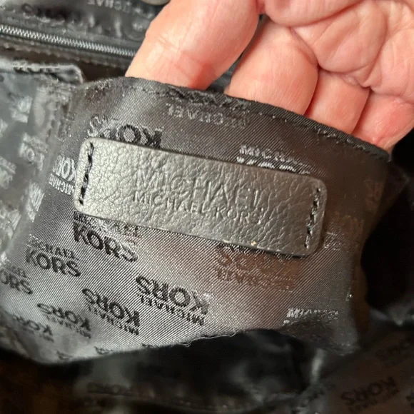 Michael Kors Black and Tan Tote Bag beautiful! - Picture 16 of 16